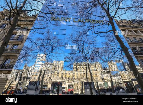 yves saint laurent champs elysee